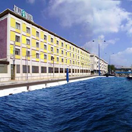 Hotel Dello Stretto Μεσίνα Εξωτερικό φωτογραφία