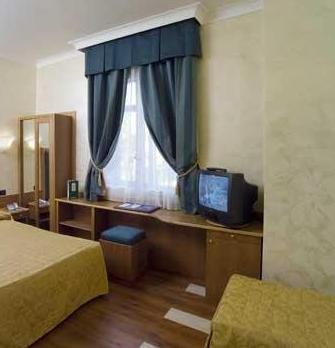 Hotel Dello Stretto Μεσίνα Δωμάτιο φωτογραφία