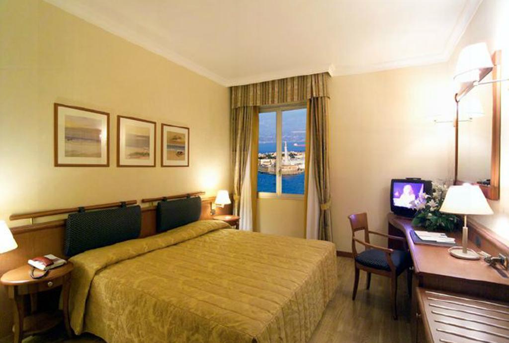 Hotel Dello Stretto Μεσίνα Εξωτερικό φωτογραφία